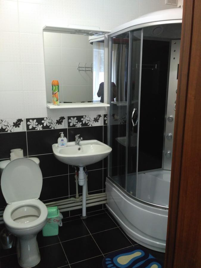 Guest House Orchid Kropyvnytsky Extérieur photo